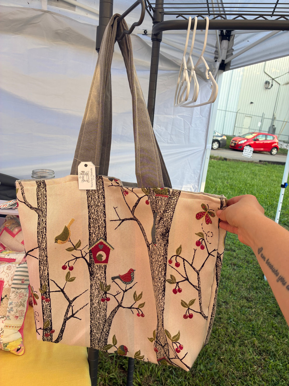 The Overflowing Tote #004