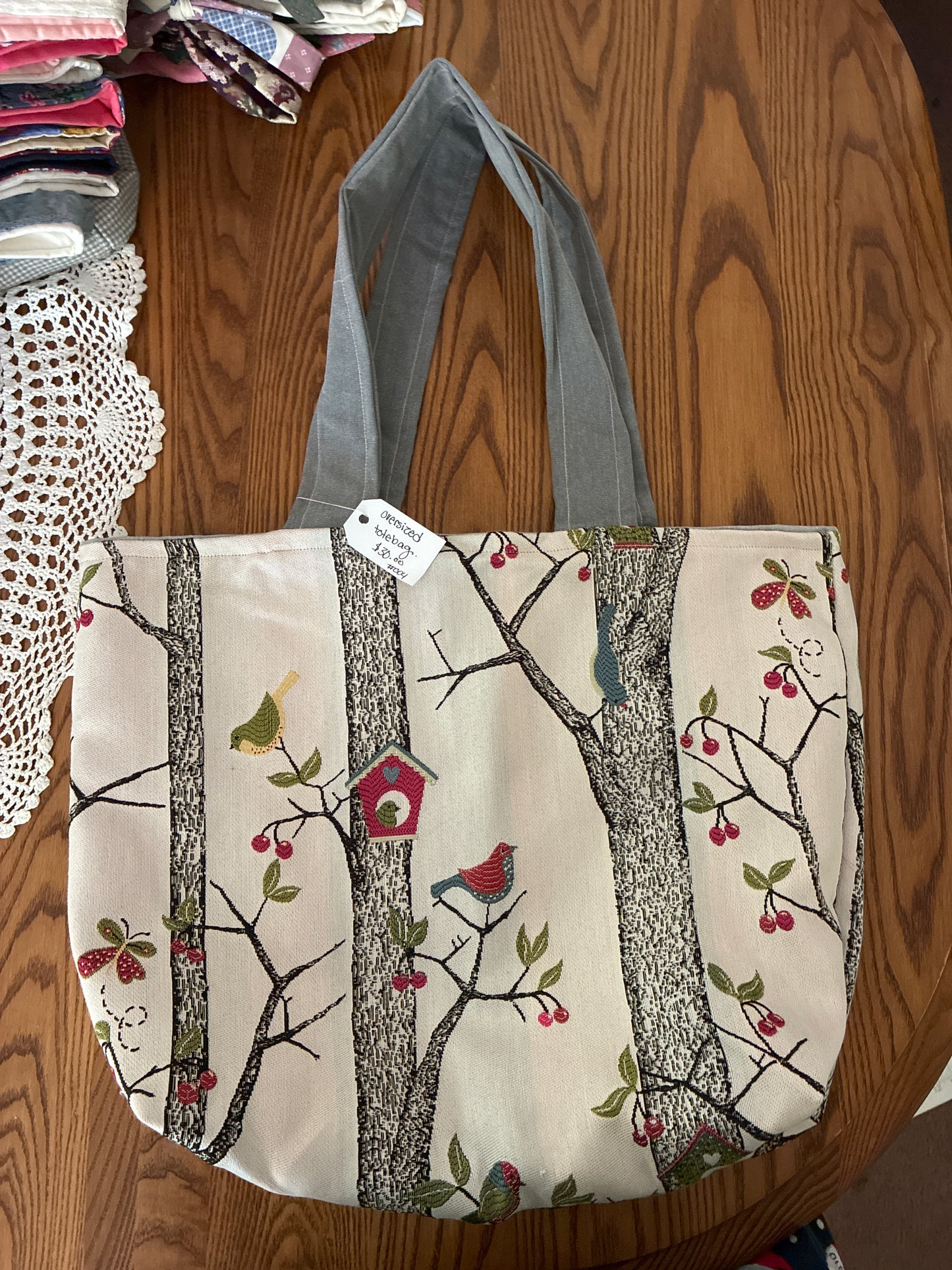 The Overflowing Tote #004